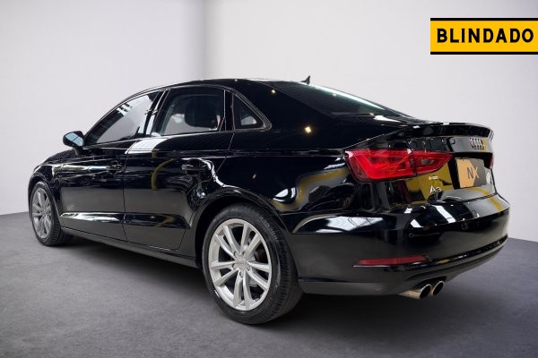 AUDI A3 Sedan A3 Sedan 1.8 TFSI S tronic Ambition 2014/2014